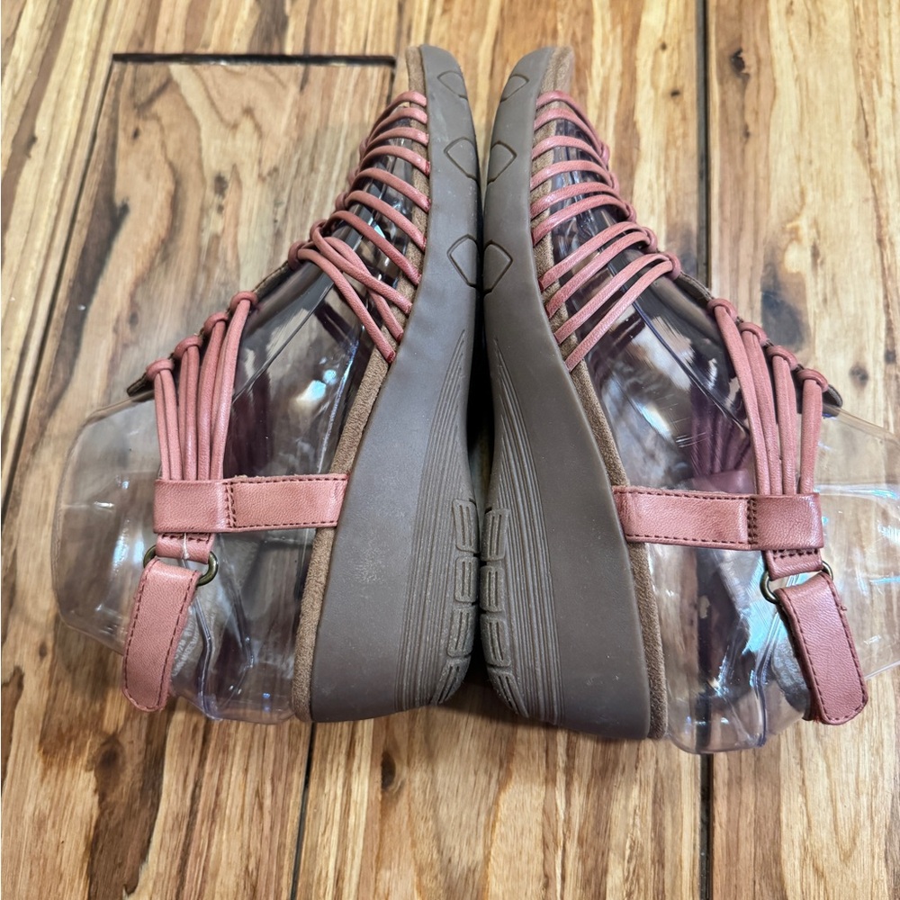 Baretraps Size 6.5M Women's TRUDY Red/Pink  Strappy Wedge SANDALS - Picture 6 of 9